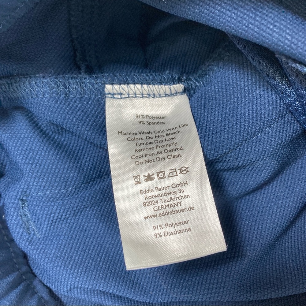 Eddie Bauer Cropped Climatrail Hiking Pants Size 12 Blue with Belt and Pockets - Picture 13 of 16